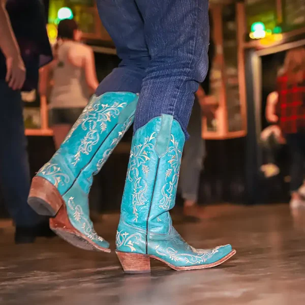 country-line-dancing